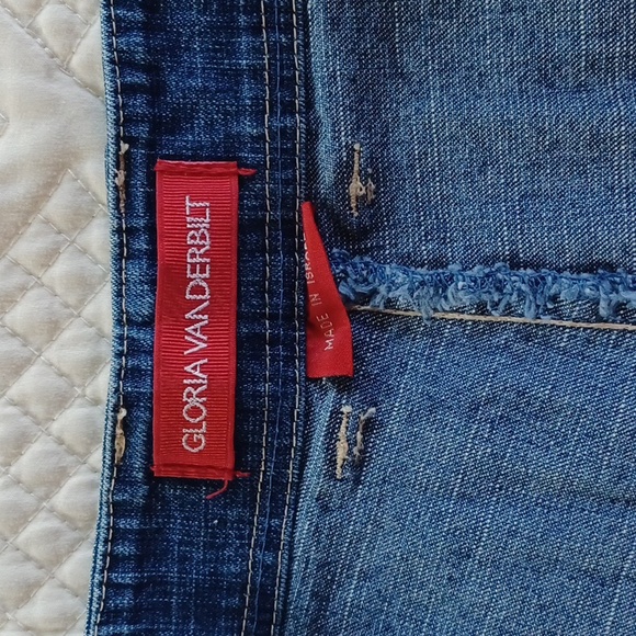 Gloria Vanderbilt High Waisted Stretch Capri Jeans - Picture 2 of 12